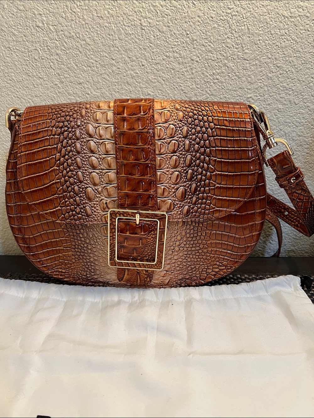 Brahmin Brown Croc-Embossed Leather Crossbody with Matching Wallet - Picture 3 of 11